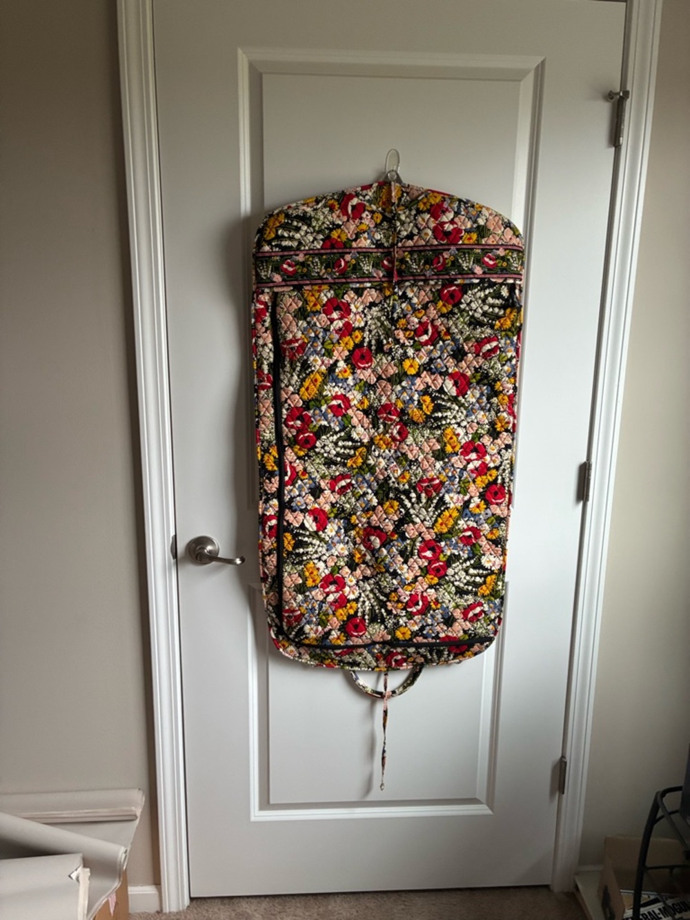 Vera Bradley Floral Quilted Garment Bag poppy Field design
